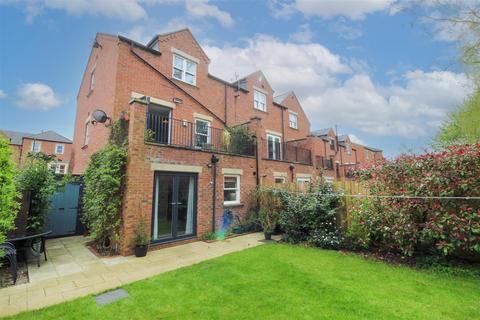 13 Darnborough Gate, Ripon, HG4 2TF