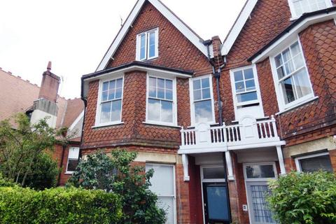 4 bedroom maisonette to rent, Eversfield Road, East Sussex BN21