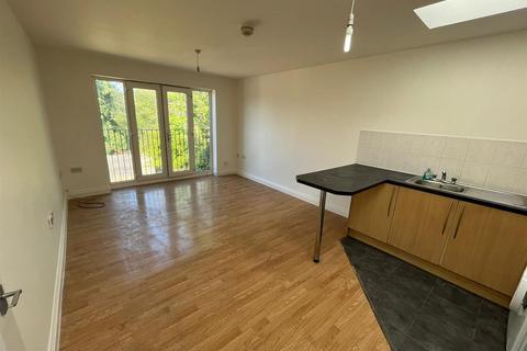 2 bedroom flat to rent, Redhall Lane, Hatfield