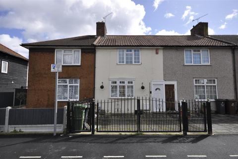 2 bedroom terraced house for sale - Croppath Road, Dagenham