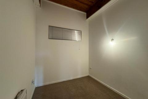 2 bedroom apartment to rent, Houldsworth Street, Stockport SK5