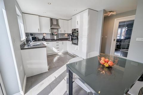 124 Hobby Drive, Corby, NN17 5FG