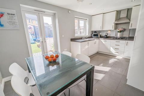 124 Hobby Drive, Corby, NN17 5FG