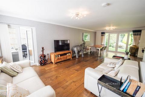 5 bedroom detached house for sale, Silksworth Road, East Herrington, Sunderland