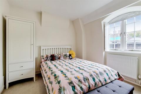 1 bedroom apartment to rent, Lambeth Walk, London