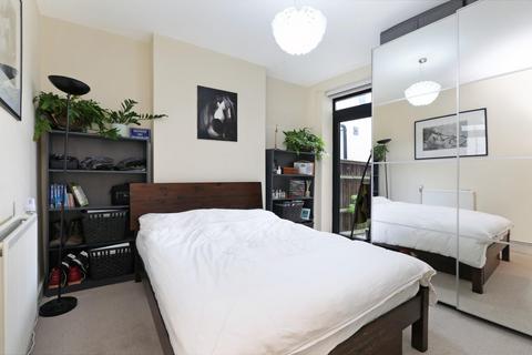 2 bedroom flat for sale, Southwell Road, London, SE5