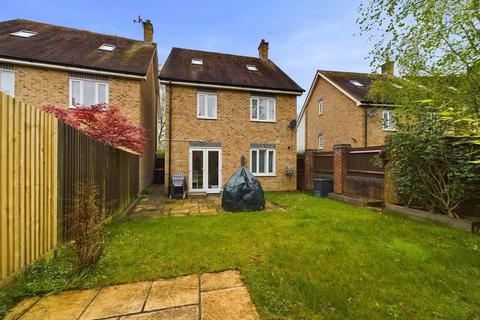 4 bedroom detached house for sale, Heathcotes, Crawley