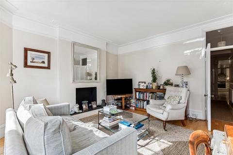 3 bedroom flat for sale, Sutton Court, Fauconberg Road, London