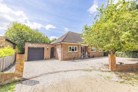 4 The Drive, Datchet, Slough, SL3 9DN
