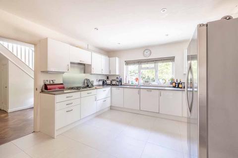 4 The Drive, Datchet, Slough, SL3 9DN