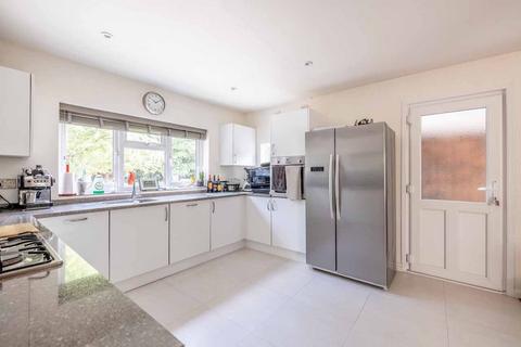 4 The Drive, Datchet, Slough, SL3 9DN