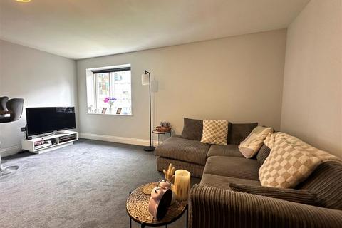 1 bedroom flat for sale, Capel Court, Watford WD17