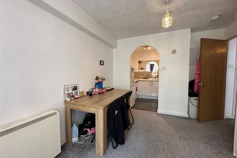 1 bedroom flat to rent, Branscombe House, Watford WD24