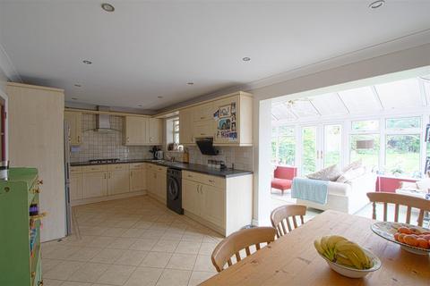 4 bedroom detached house for sale, Bromfelde Road, Billericay CM11