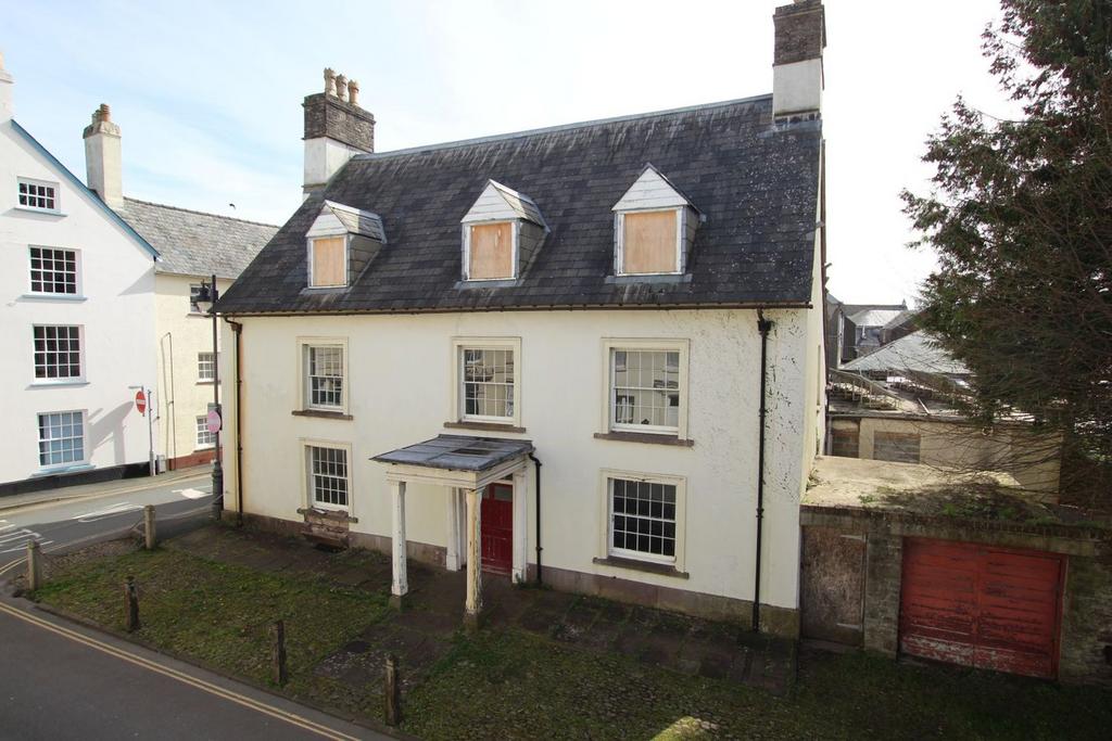 1 Wheat Street, Brecon, Brecon, LD3 5 bed character property for sale