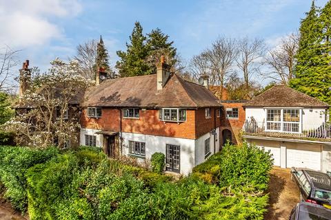 6 bedroom detached house for sale - Brassey Road, Oxted, RH8