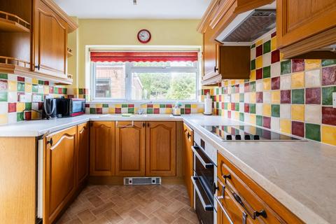 3 bedroom semi-detached house for sale, Oakridge Road, Leamington Spa