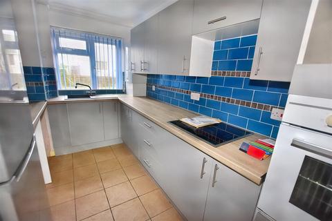 1 bedroom flat for sale, Dolcoath Road, Camborne