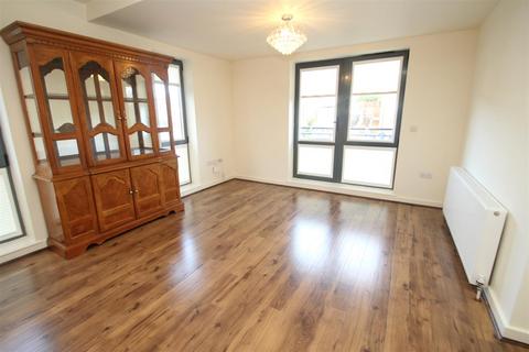 2 bedroom apartment to rent, Lawn Lane, Hemel Hempstead