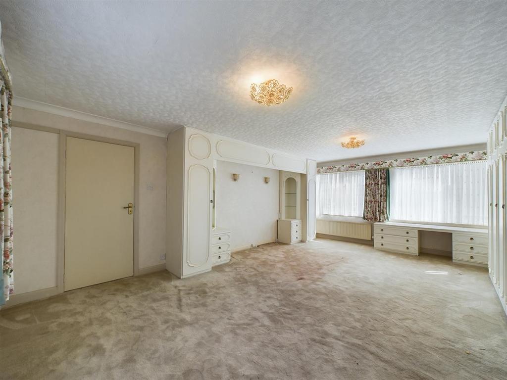 Bedroom: