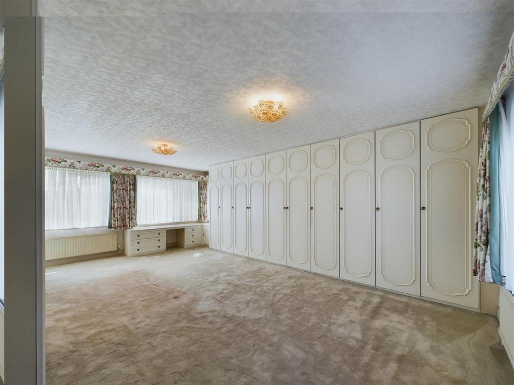 Bedroom: