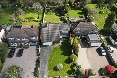 4 bedroom detached house for sale, Longdown Lane North, Epsom