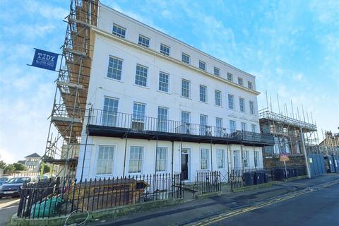 2 bedroom apartment to rent, St. Georges Terrace, Herne Bay