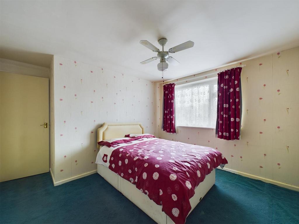 Bedroom: