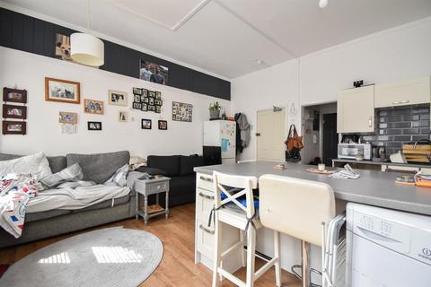 1 bedroom flat for sale, George Street, Hastings TN34
