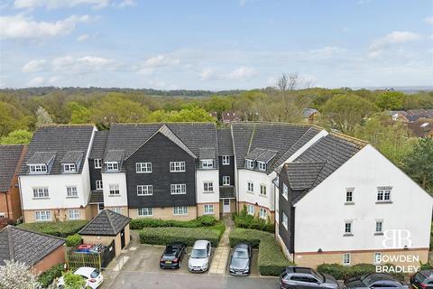 2 bedroom apartment for sale, Retreat Way, Chigwell