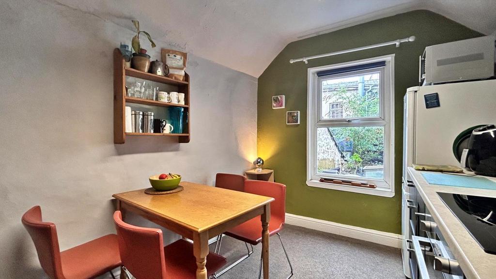 Kitchen 3.jpg