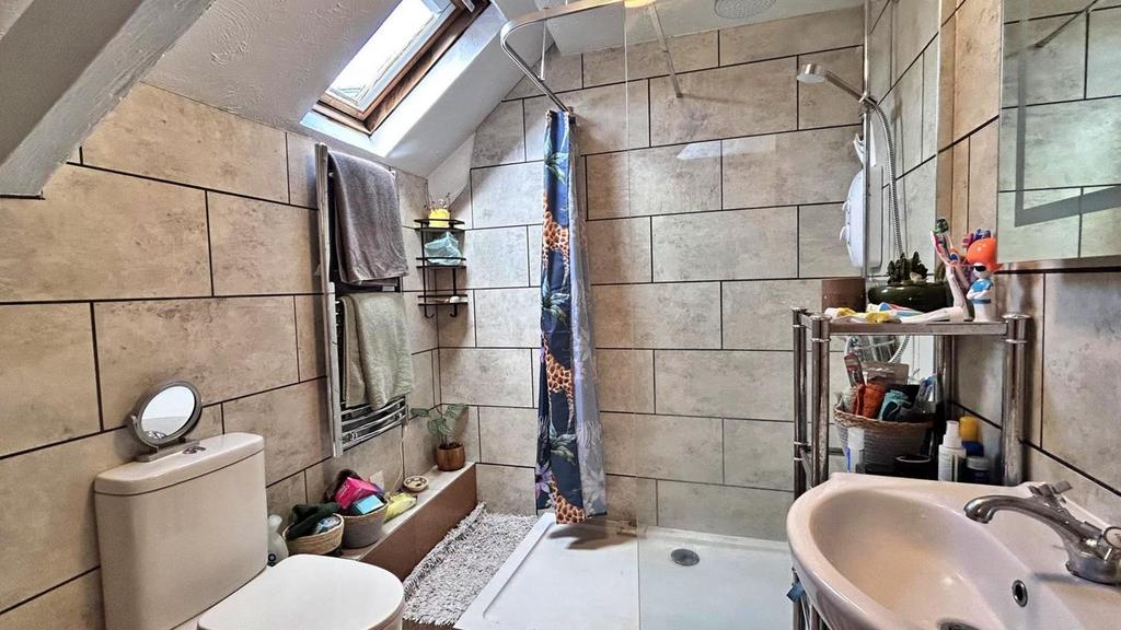 Shower Room.jpg