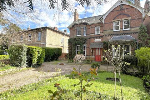 4 bedroom villa for sale, Coten End, Warwick