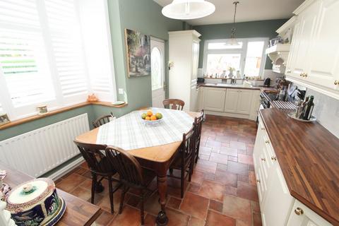 2 Howard Road, Glen Parva, Leicester, LE2 9JG