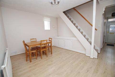 2 bedroom terraced house to rent, Birch Street, Swindon SN1