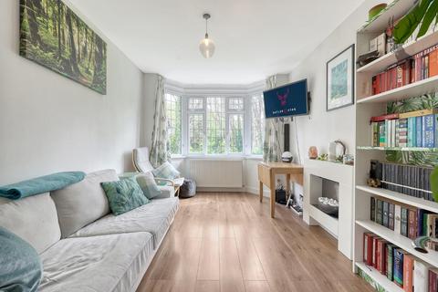 2 bedroom flat for sale, Tudor Court, London E17