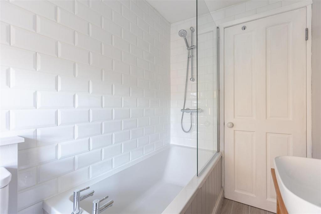 Scarborough Road 78 Bathroom-2.jpg