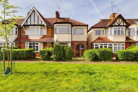 3 bedroom end of terrace house for sale, The Gardens, Harrow