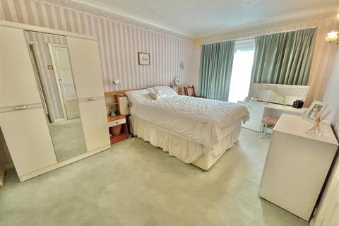 2 bedroom maisonette for sale, Dugdale Hill Lane, Potters Bar EN6