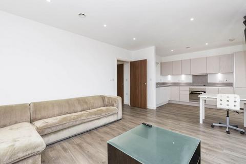 2 bedroom apartment to rent, NW9