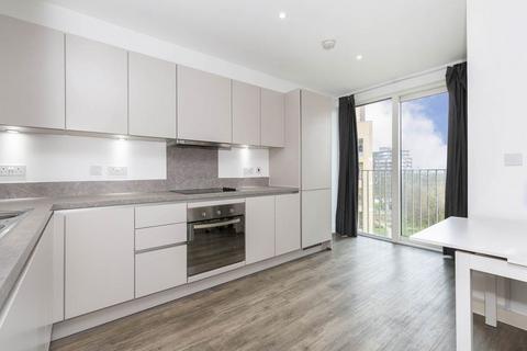 2 bedroom apartment to rent, NW9