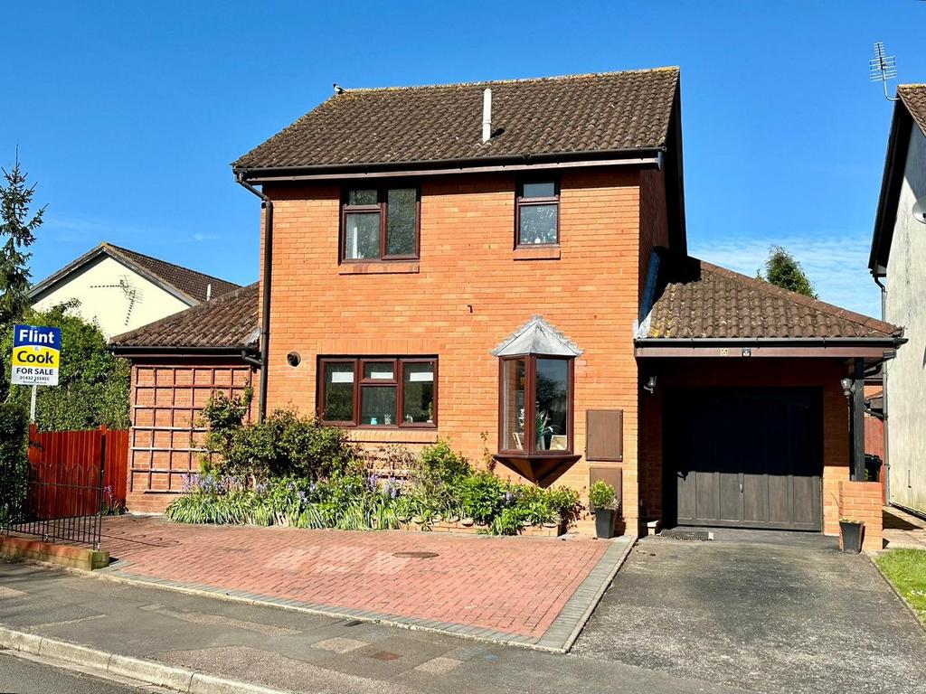 Huntsmans Drive, Kings Acre, Hereford, HR4 3 bed detached house for