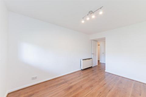 3 bedroom flat for sale, Raffles House, Brampton Grove, Hendon