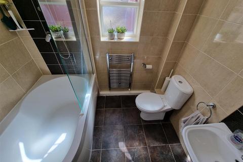 36 Laburnum Close, Hollywood, Birmingham, B47 5QW