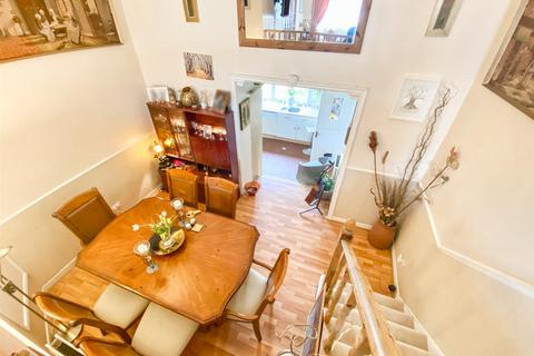 5 Dowlands Road, Bournemouth, BH10 5LG