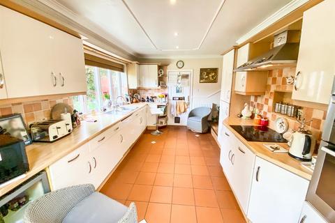 5 Dowlands Road, Bournemouth, BH10 5LG