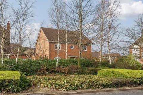 3 Andover Drive, Fleet, GU51 1BA
