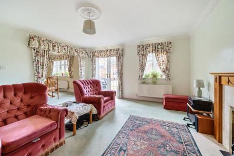 3 Andover Drive, Fleet, GU51 1BA