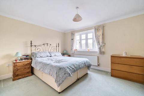 3 Andover Drive, Fleet, GU51 1BA