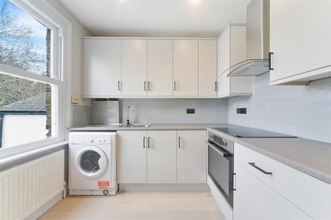 2 bedroom flat for sale, Robinson Road, Tooting SW17